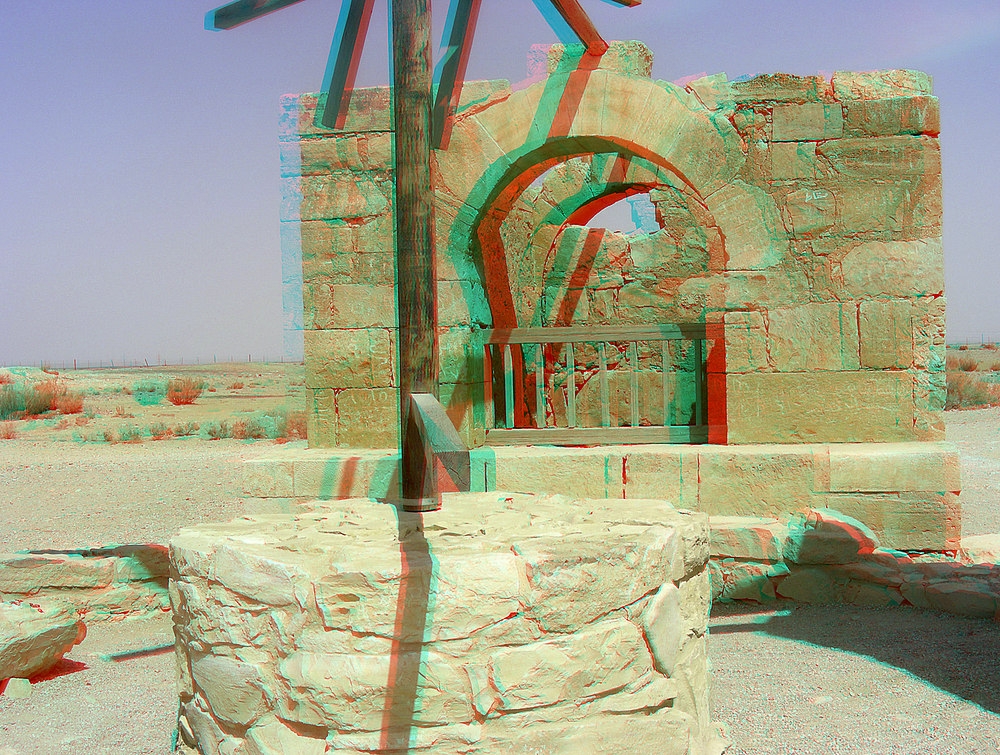 ap080527_066.jpg - Alter Brunnen im Wüstenschloss Oasr Amra